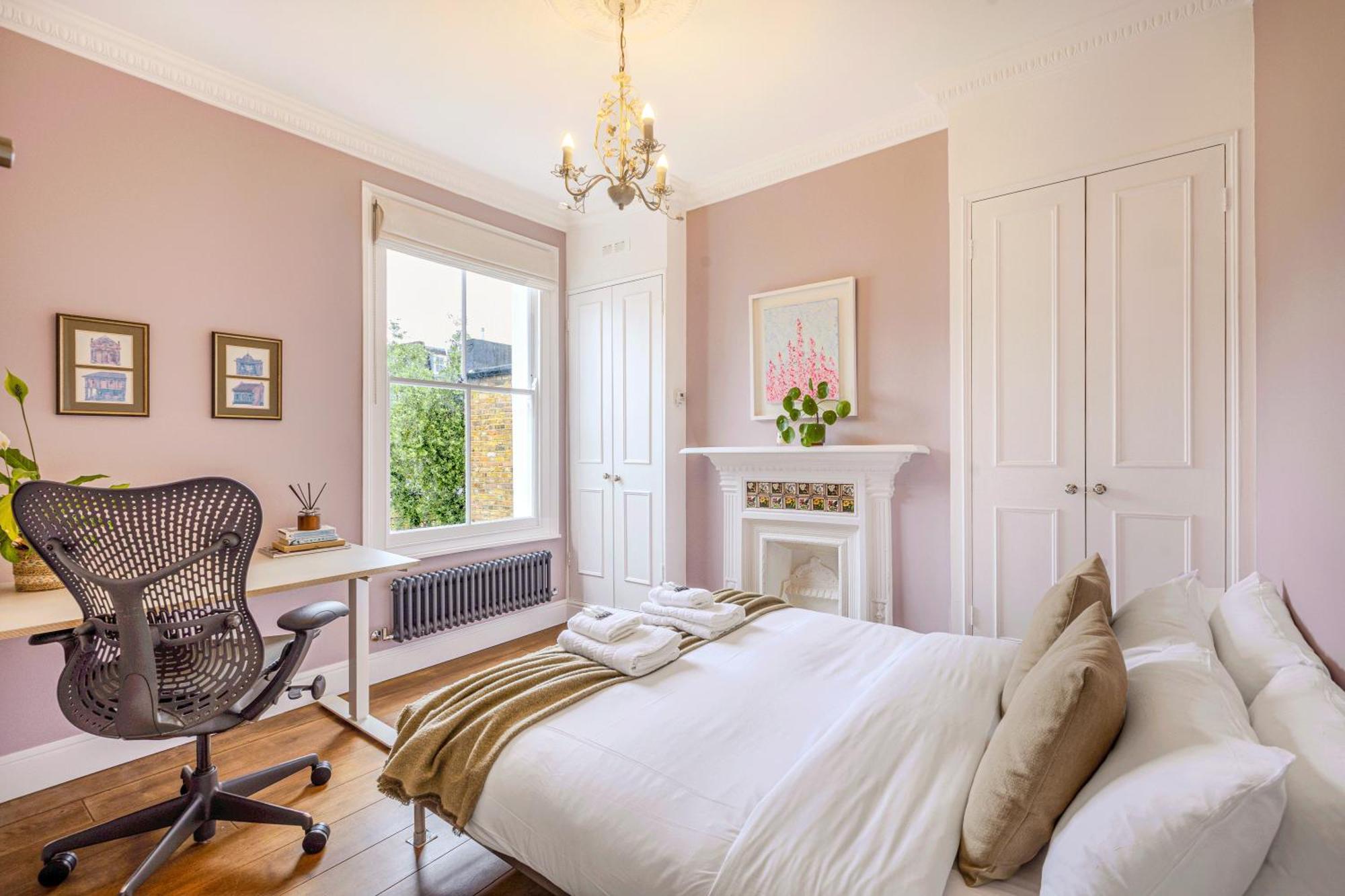 Peaceful Multilevel 2br Flat With Garden In Fulham Apartamento